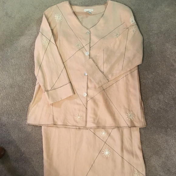 Embroidered Linen Jacket - Picture 7 of 7